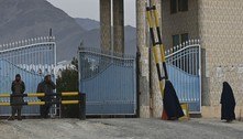 Universidades públicas afegãs reabrem com poucas alunas