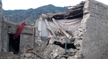 Terremoto deixou rastro de destruição