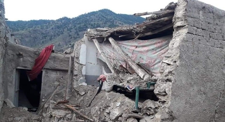 Dois terremotos seguidos causam destruição e mortes no Afeganistão