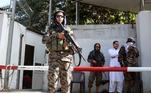 Talibãs dão prazo de uma semana ao governo para entrega de armasVEJA MAIS