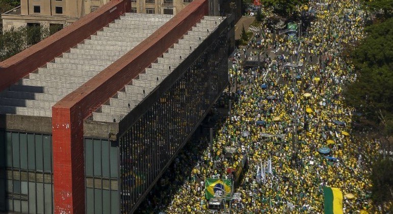 Multidão na avenida Paulista para acompanhar o discurso de Jair Bolsonaro no 7 de Setembro
