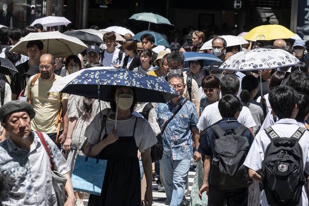 O Japão enfrentou as temperaturas médias mais elevadas já registradas no arquipélago entre junho e agosto. A onda de calor também afetou a região do Mediterrâneo e a América do Norte, com temperaturas que superaram 40ºC