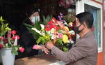 As flores ainda são tradicionais na comemoração do Dia da Mulher na Coreia do Norte. A ONU, porém, já emitiu relatórios para denunciar estupros, tortura e outras formas de violência contra mulheres presas no país