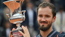 Medvedev vence Rune e conquista o 1º título de Master 1000 no saibro