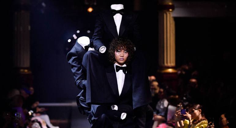 AFP - Desfile Viktor&Rolf