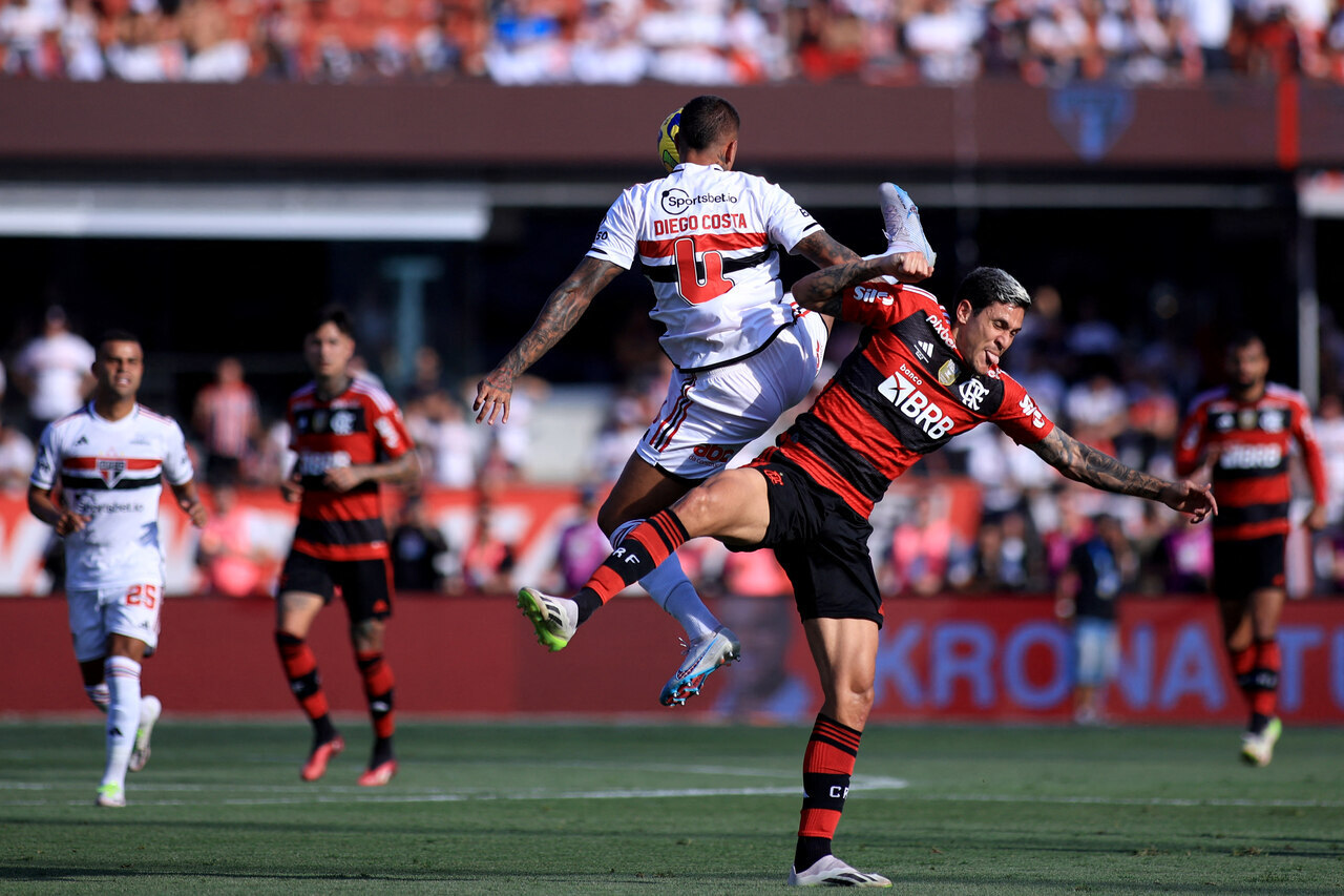 Após título, São Paulo também entra na briga por Bruno Henrique - Prisma -  R7 Blog do Nicola