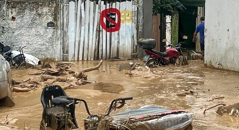 Cinco cidades paulistas estão em estado de calamidade: Guarujá, Bertioga, Caraguatatuba, Ilhabela e Ubatuba