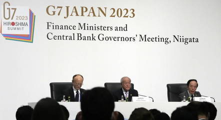 Representantes do setor financeiro participam de coletiva de imprensa durante encontro do G7