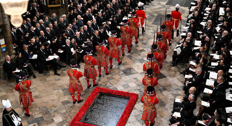Velório de Elizabeth 2ª começa às 7h, no horário de Brasília, na Abadia de Westminster