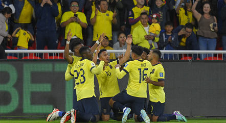 Equatorianos comemoram gol de Mena
