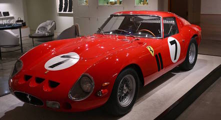 Ferrari GTO foi vendida por R$ 255 milhões