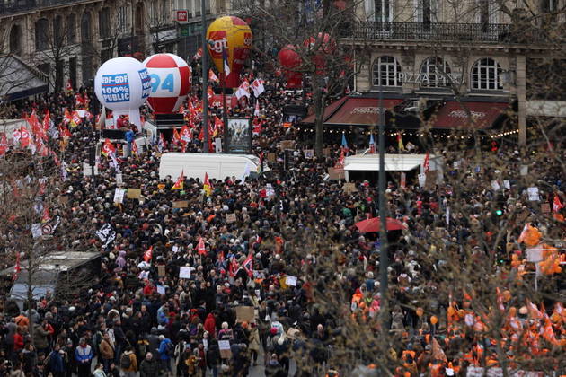 Na praça da República, em Paris, concentração dos manifestantes  