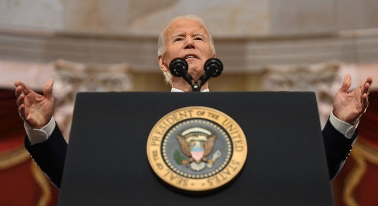 Presidente dos Estados Unidos, Joe Biden, alerta população americana na Ucrânia