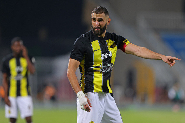 Benzema teve a mesma desvalorização de Neymar, 