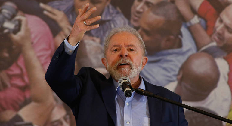 O ex-presidente Lula voltou a falar sobre o que chama de "democratização dos meios de comunicação"