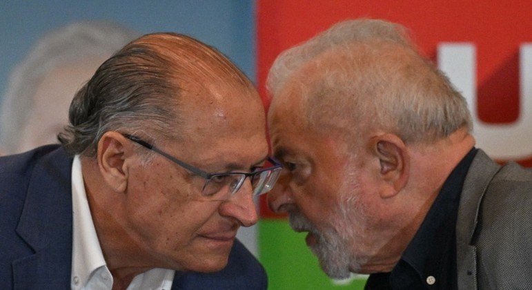 Geraldo Alckmin coordena a equipe de transição do governo Lula