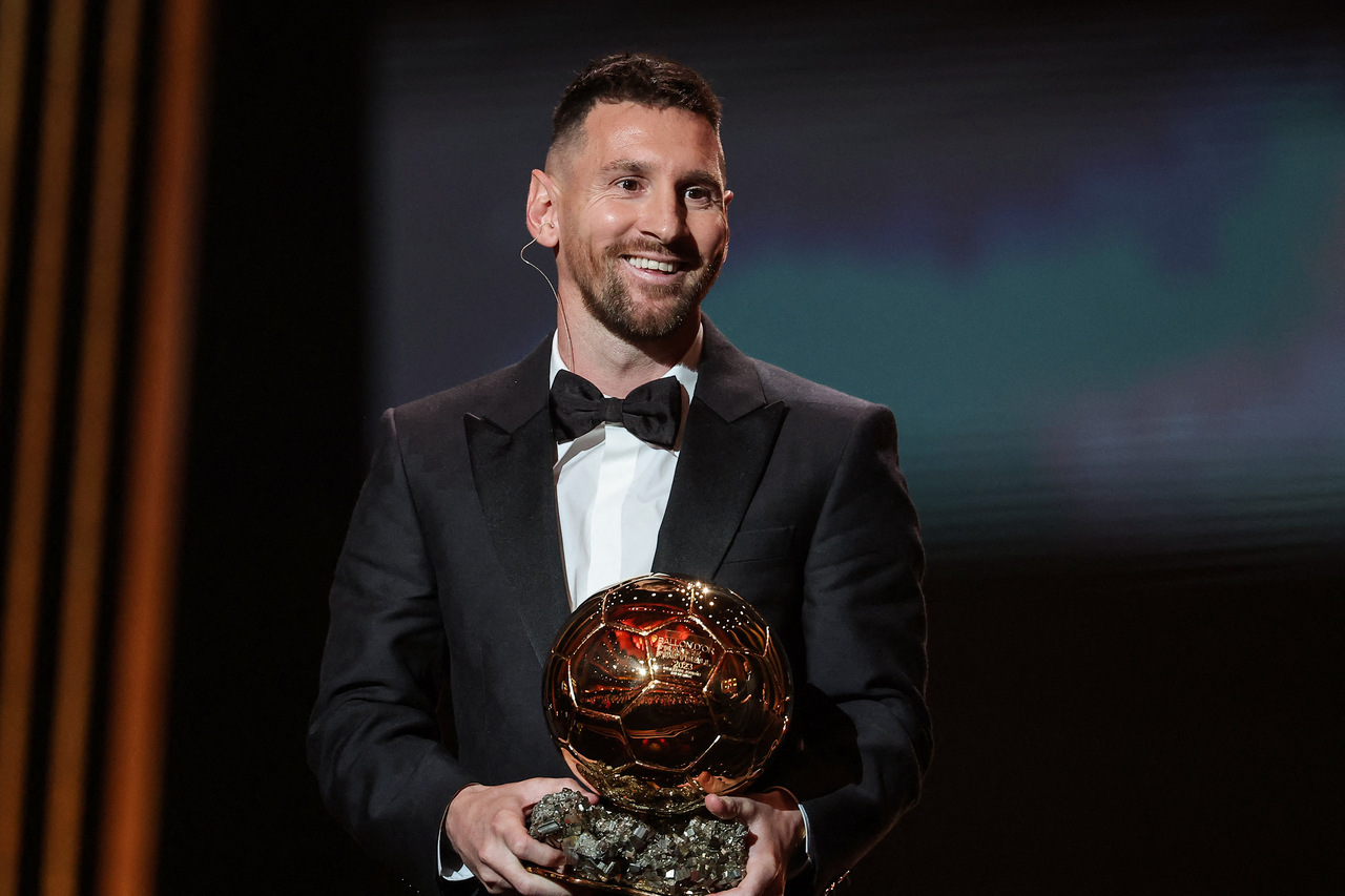Messi ganha pela quinta vez prêmio de melhor jogador do mundo