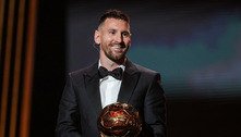 Lionel Messi ganha a Bola de Ouro pela oitava vez após temporada mágica e título da Copa