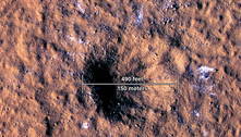 Nasa ouve impacto de meteorito que provocou cratera de 20 metros