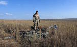 Agora sem o domínio da Rússia, a região de Kherson está abarrotada de minas terrestres, o que põe em risco a vida dos fazendeiros que tentam trabalhar a terra