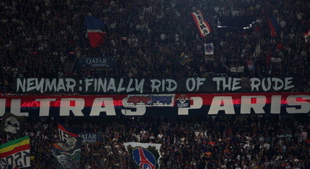 Saída de Neymar é celebrada por torcida do PSG: 'Finalmente nos livramos do malcriado' - Esportes - R7 Futebol