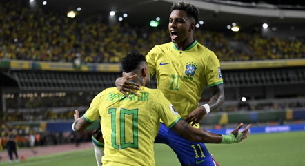 Rodrygo e Neymar comandaram goleada do Brasil
