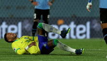 Neymar ficará sem pisar no chão por causa de lesões no menisco, diz médico da seleção