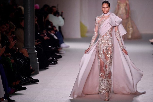 FASHION-FRANCE-SAAB
A model presents a creation from Elie Saab Haute-Couture Spring-Summer 2023-2024 collection during Paris Fashion Week in Paris, on January 25, 2023.
JULIEN DE ROSA / AFP
