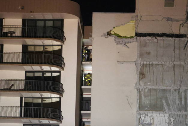 Prédio de 12 andares desaba em Miami Beach, nos EUA - Poconé On-line