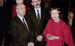 (FILES) In this file photo taken on April 7, 1989 Soviet Leader Mikhail Gorbachev (L) converses with Britain's Queen Elizabeth II at Windsor castle at the end of Gorbachev's official visit to Great Britain. The last leader of the Soviet Union, Mikhail Gorbachev, died on August 30, 2022 at the age of 91 in Russia, said a hospital quoted by Russian news agencies.