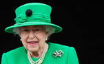 (FILES) In this file photo taken on June 5, 2022 Britain's Queen Elizabeth II smiles to the crowd from Buckingham Palace balcony at the end of the Platinum Pageant in London as part of Queen Elizabeth II's platinum jubilee celebrations. The doctors of Queen Elizabeth II, 96, are 'concerned' about her health and 'have recommended that she be placed under medical supervision' at her castle in Balmoral, Scotland, Buckingham Palace said on September 8, 2022. 'Following a further assessment this morning, the Queen's doctors are concerned for Her Majesty's health and have recommended that she remains under medical supervision. The Queen continues to be comfortable and at Balmoral,' the palace said in a brief statement.