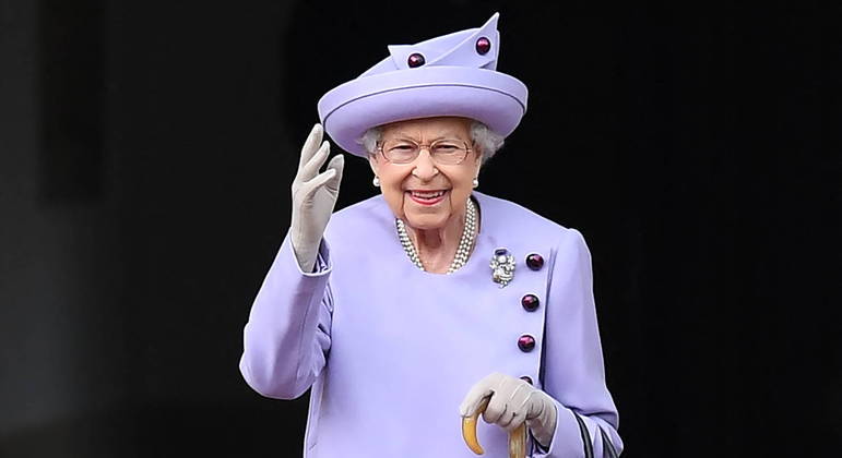 Morre a rainha Elizabeth 2ª, após 70 anos no trono britânico