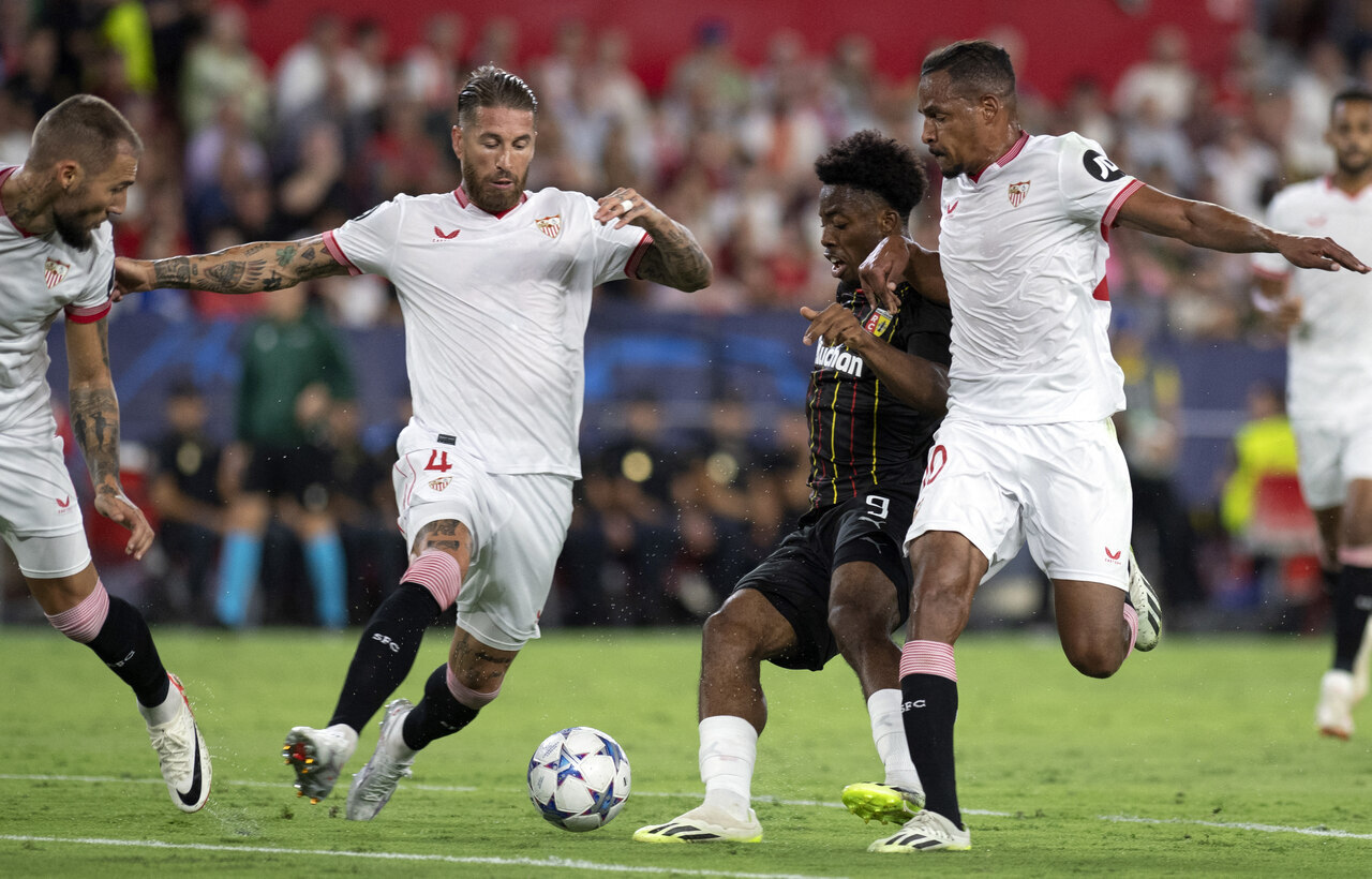 Com golaço de falta de Léo Fernández, Fluminense vence o Cruzeiro e volta  ao G4 do Brasileirão