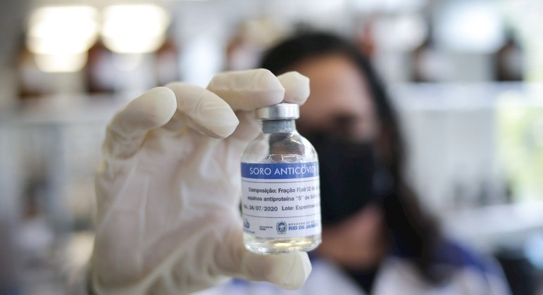 Universidades Federais buscam verbas de governos locais para continuar pesquisa de vacinas