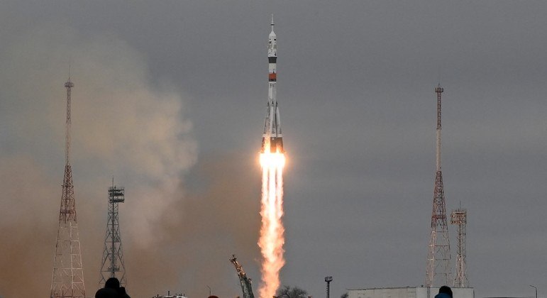 Foguete decolou levando a nave Soyuz para a Estação Espacial Internacional