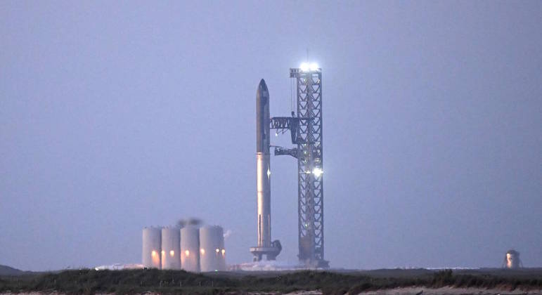 Starship, da SpaceX, seria lançado nesta segunda-feira de uma base espacial localizada no Texas