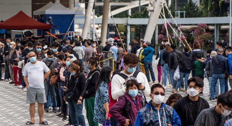 China enfrenta nova onda de casos de Covid-19 causada pela variante Ômicron 