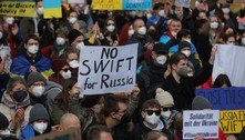 Sete maiores bancos da Rússia são expulsos do sistema Swift