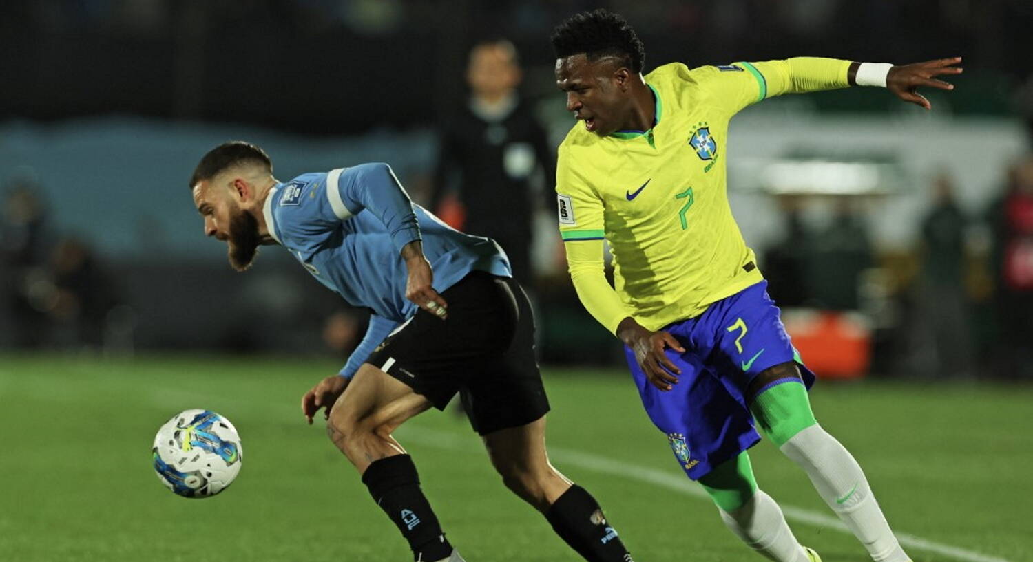 Vinicius Júnior nem parecia ser o grande jogador do Real Madrid. Esquema de Diniz o prejudicou
