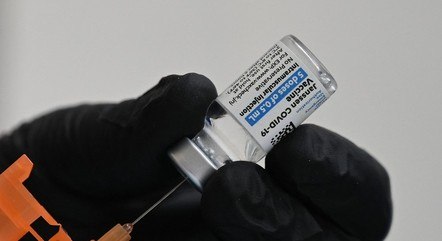 Desde junho, Brasil não recebe lotes da Janssen