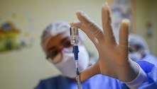 Ministério da Saúde antecipa vacina para profissionais da educação