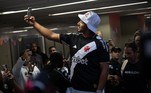 O plano da diretoria é apresentar o craque antes do jogo contra o Atlético-MG, no domingo (20), no Maracanã