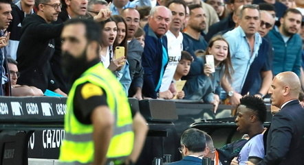 Vini Jr. é insultado também na saída do campo, no Mistalla