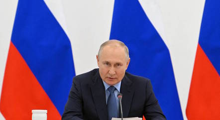 Cinco pessoas foram presas no Reino Unido acusadas de fazerem espionagem para a Rússia
