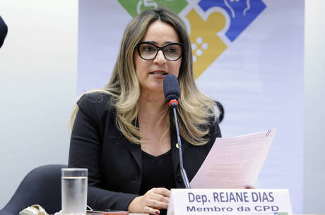 Primeira-dama e deputada federal Rejane Dias