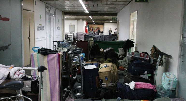 Famílias saíram do Irã após a ascensão do grupo extremista Talibã
