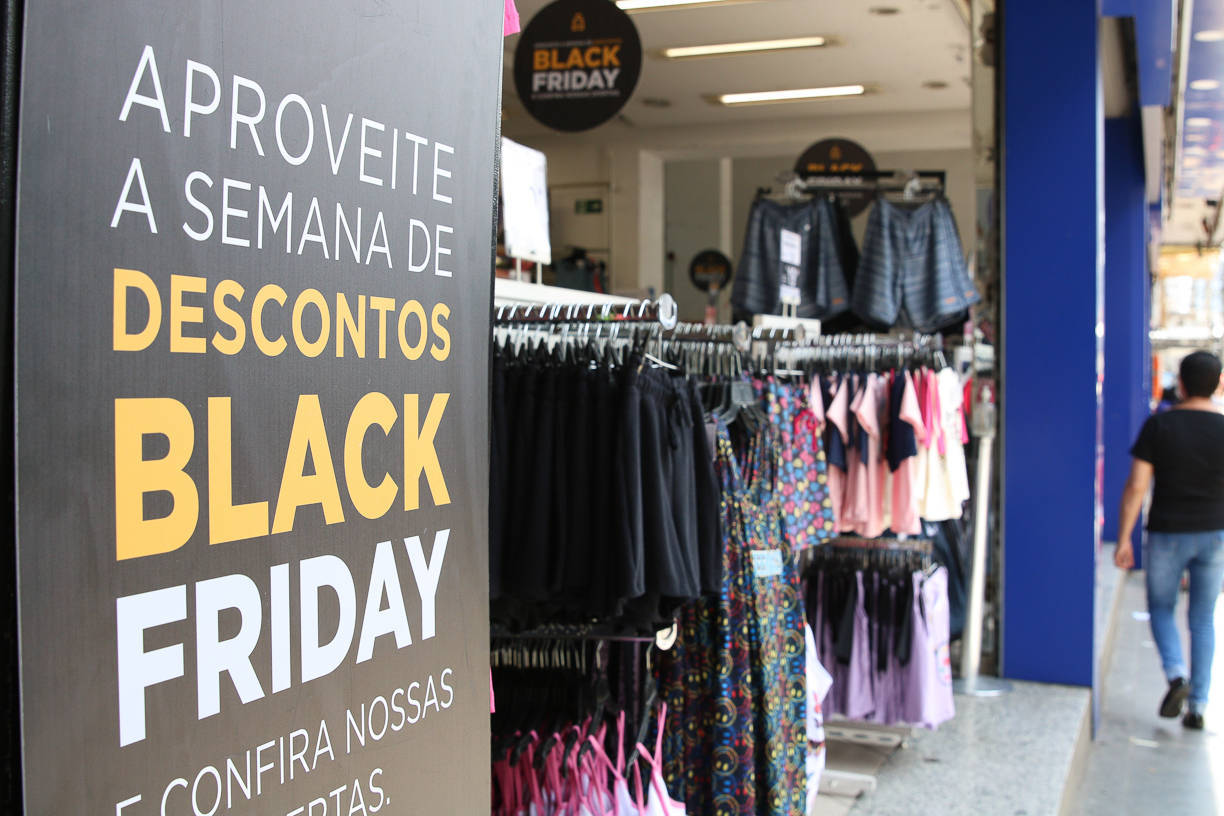 Pesquise preços antes de comprar na Black Friday, alerta Senacon - Fotos -  R7 Renda Extra