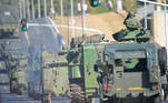Comboio com veículos blindados e armamentos passa pela Esplanada dos Ministérios
Publicado em 10/08/2021 12:45
 Foto: Marcelo Camargo/Agência Brasil
 Local: Brasília-DF