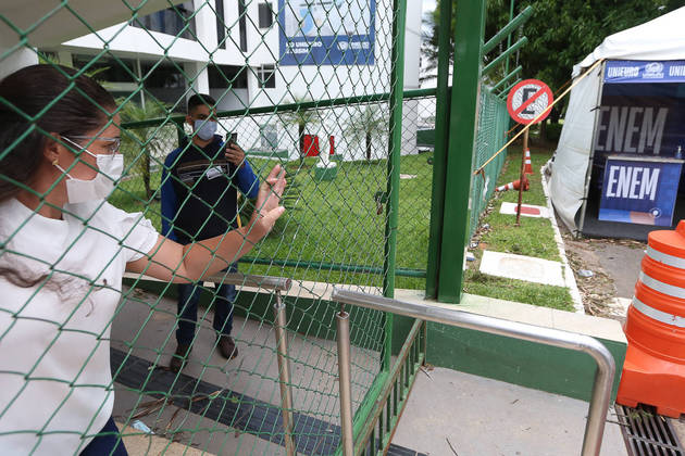 © Valter Campanato/Agência Brasil
Educação
Participantes do Exame Nacional do Ensino Médio (Enem) 2021 fazem, neste domingo (28), segundo dia de avaliação, provas de matemática e de ciência da natureza.
Publicado em 28/11/2021 04:58
Foto: Valter Campanato/Agência Brasil
Local: Brasília-DF