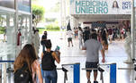 © Valter Campanato/Agência Brasil
Educação
Participantes do Exame Nacional do Ensino Médio (Enem) 2021 fazem, neste domingo (28), segundo dia de avaliação, provas de matemática e de ciência da natureza.
 Publicado em 28/11/2021 04:58
 Foto: Valter Campanato/Agência Brasil
 Local: Brasília-DF